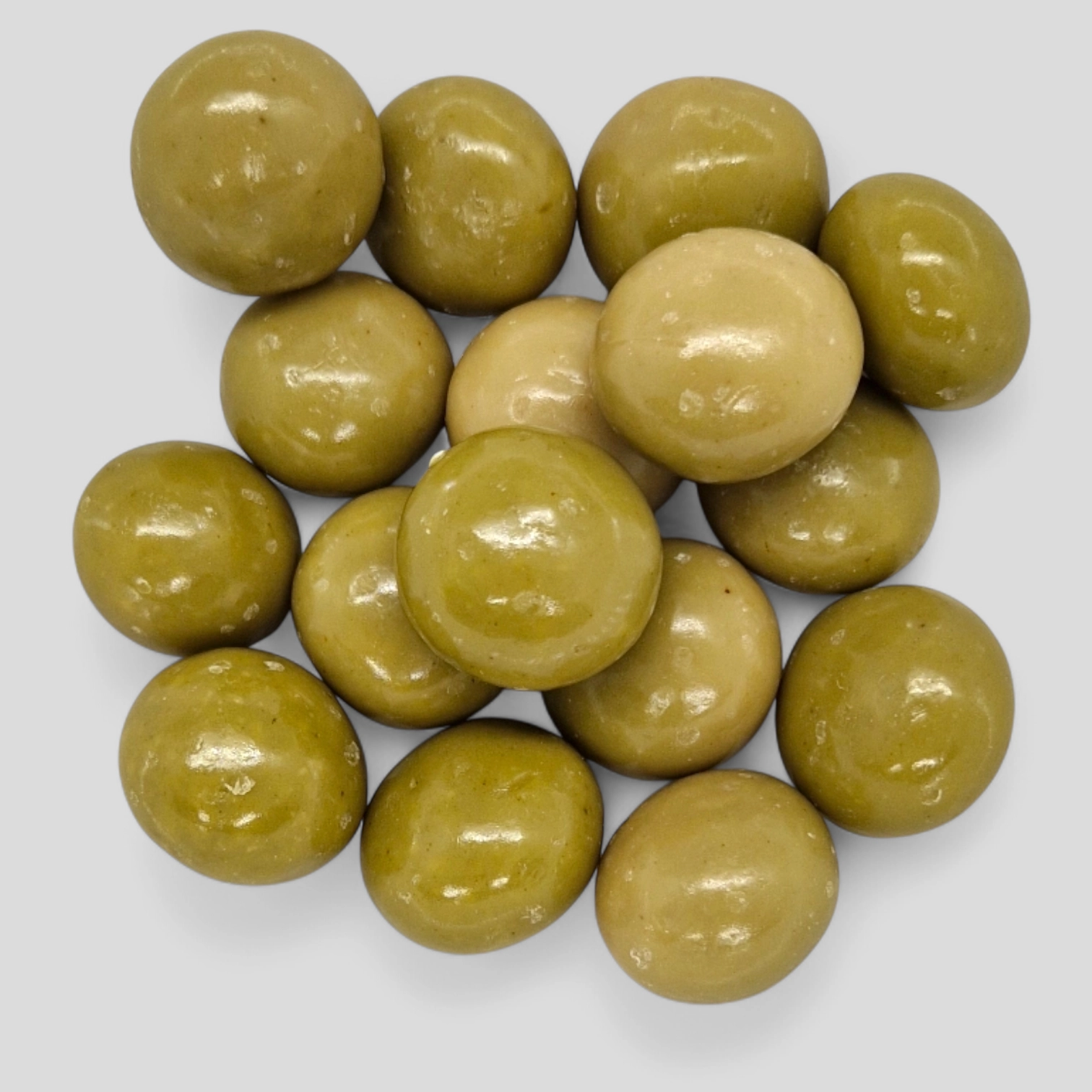 Baltojo šokolado dražė matcha ir SALDYMEDŽIU